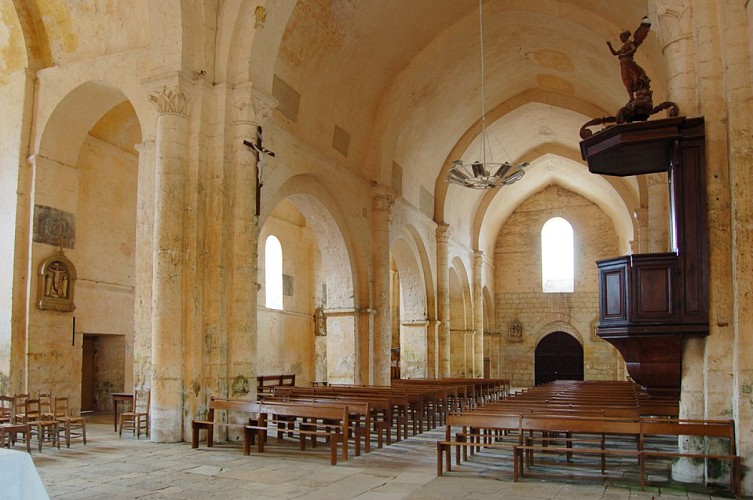Église Saint-Maurice-la-Clouère_1