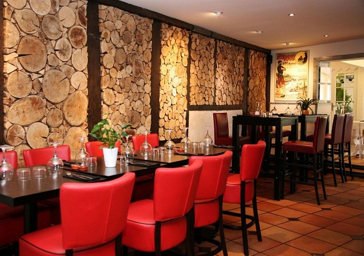 Auberge 22 Biarritz salle-rouge