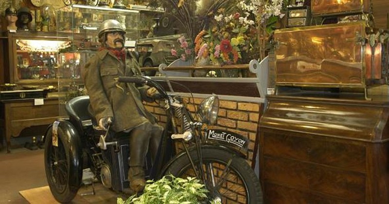 Chez Manuel : Musée d'Art Populaire