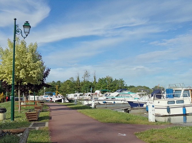 Châtillon sur Loire - port -16 mai 2017 (19) - OT Terres de Loire et Canaux -I.Rémy