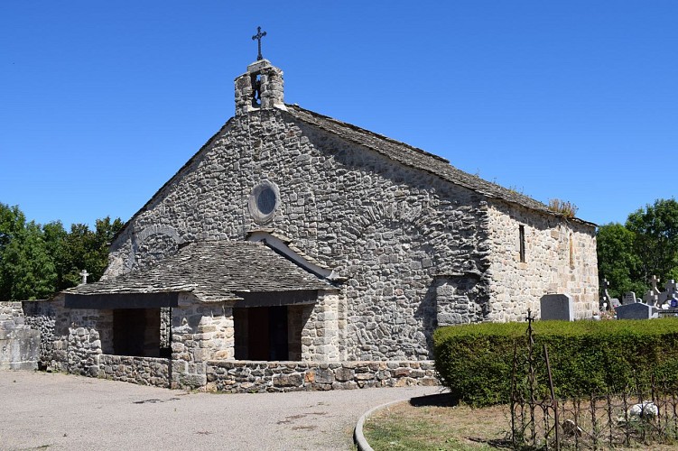 11 - Le pont et la chapelle Saint-Etienne de Cavall