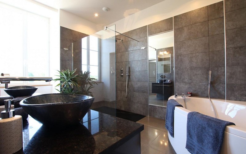 salle de bain NOIRE