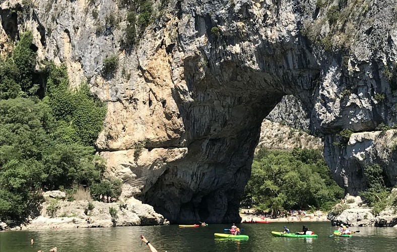 Canoë en immersion dans les Gorges de l’Ardèche – 2 jours