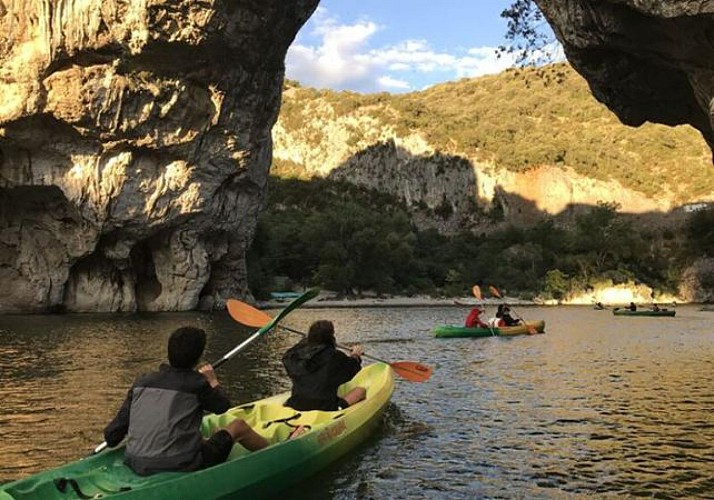 Canoë en immersion dans les Gorges de l’Ardèche – 2 jours