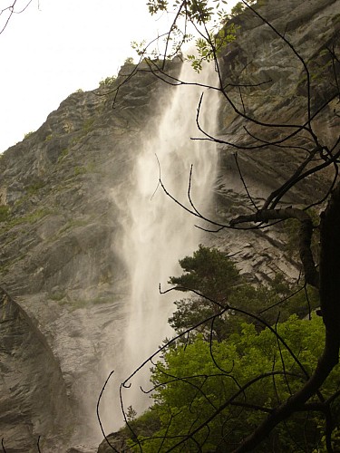 La Cascade d'Arpenaz (waterfall)