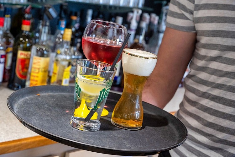 moncoutant-sur-sevre-restaurant-latipik-bar1