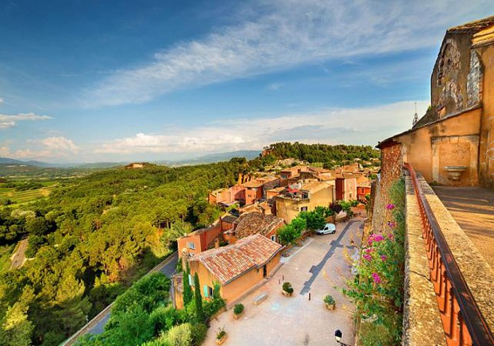 Trip to the Villages of Luberon with Regional Wine Tasting