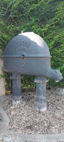 Les fontaines publiques (21 rue des Alouettes, 11 rue des Pensées et 16 rue du général Leclerc)