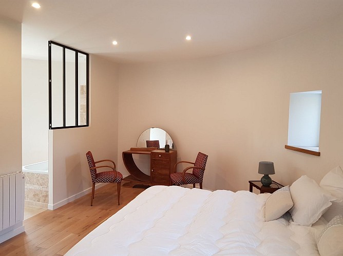 Chambre de la Tour du gîte des Charmes