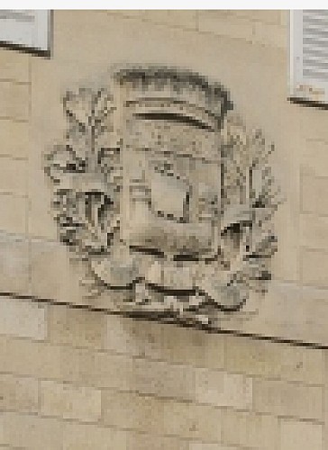 Blazon, with oars on the school of the street Damesme