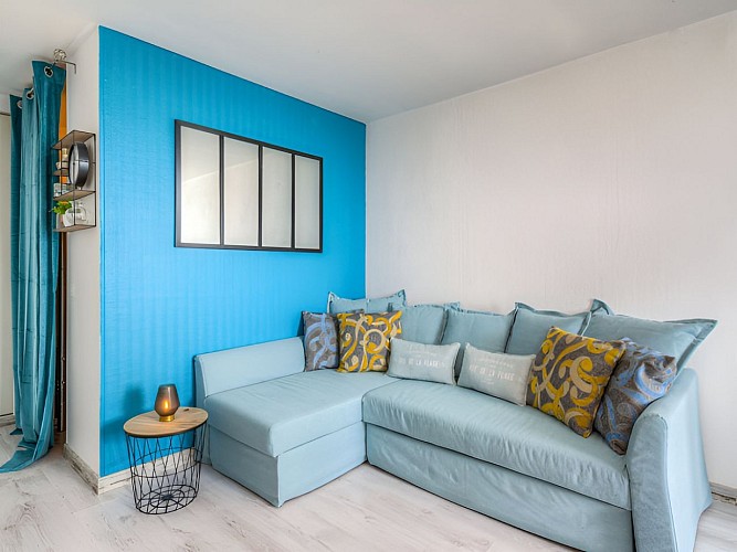 5A56365000711EDAB3FC57E0968BD2B1