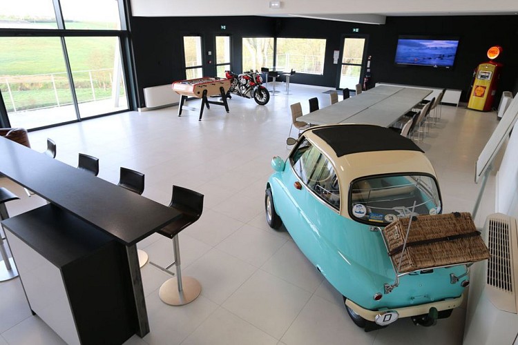 Conduire des véhicules de légendes et de collections