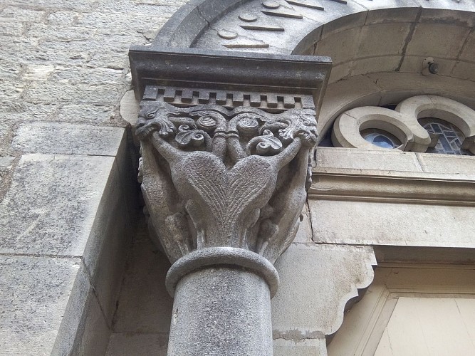 Remigny (71) église Saint-Antoine chapiteau néo-roman