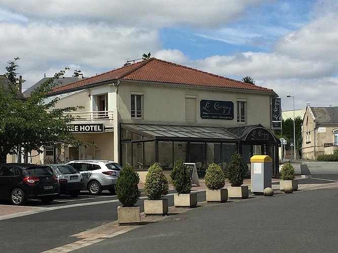 cerizay-hotel-le-cerizay-facade