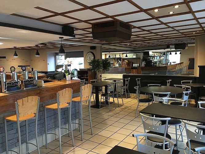 cerizay-hotel-le-cerizay-salle-restaurant2