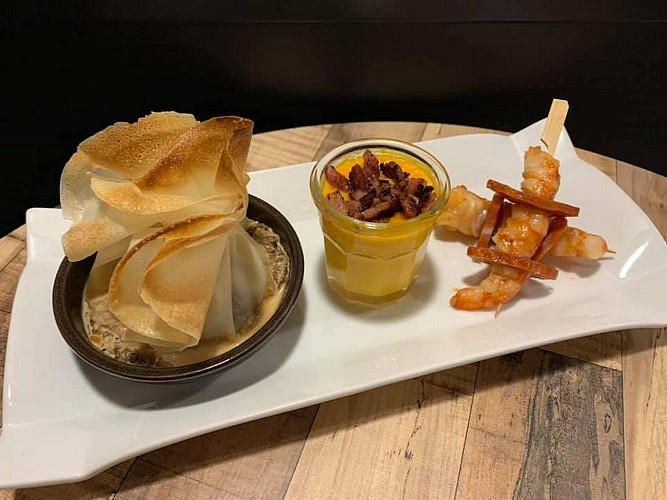 le-pin-restaurant-la-fontaine-fleurie-entree