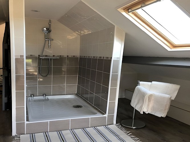 Salle de bain chambre 2