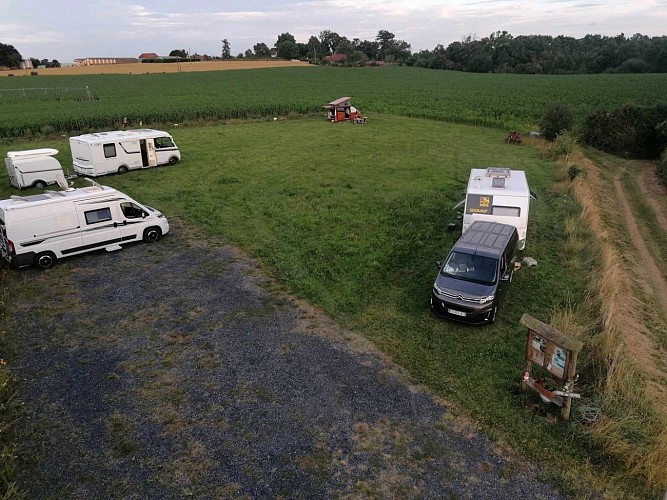 Boueilh-Boueilho-Lasque aire de camping-car @ Nanou
