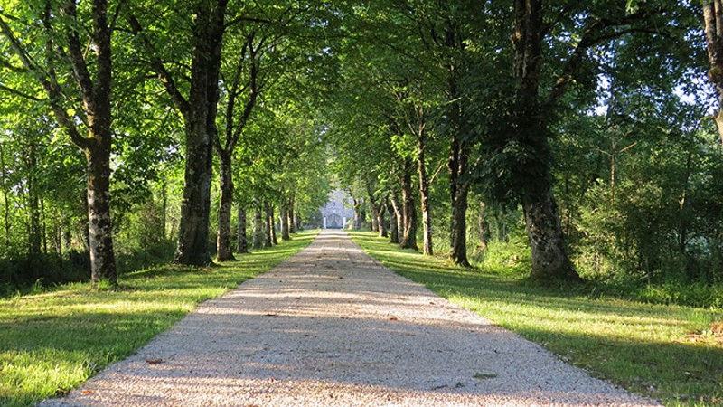 Allée de la Roulière vers l'Escale Gâtine