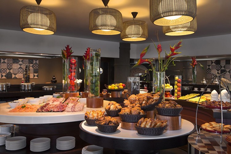 Sheraton New Caledonia Deva Spa & Golf Resort