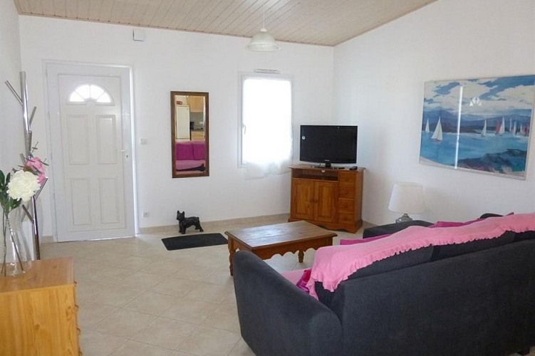 Maison avec terrasse et jardin clos