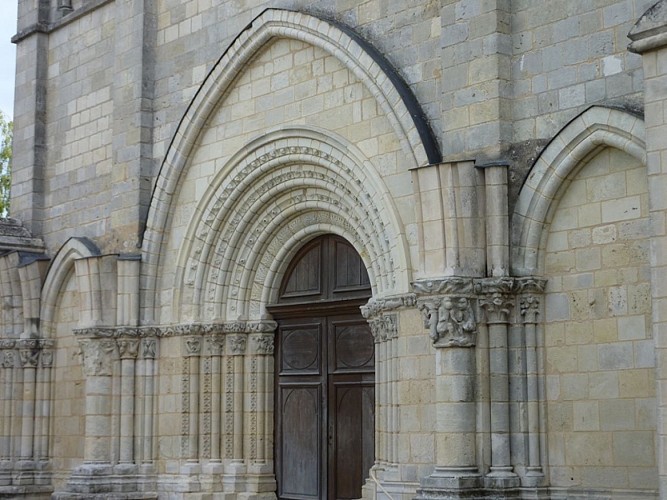 Eglise Notre Dame - Ancienne Collégiale St Outrille - Chatillon