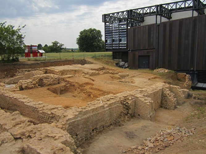 Argentomagus-fouilles-a-l-est-du-musee
