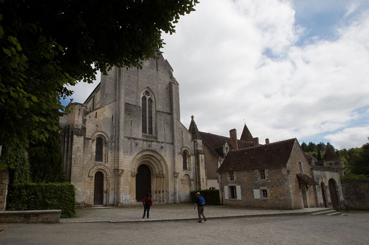 Randonnée Fontgombault. Abbaye