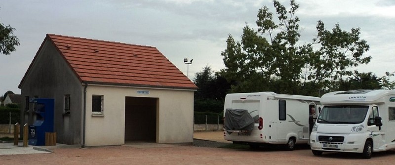 Borne Camping Car Ardentes