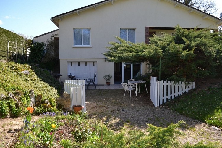 Meuble Mr et Mme Beaucamp à Ciron gite les écureuils