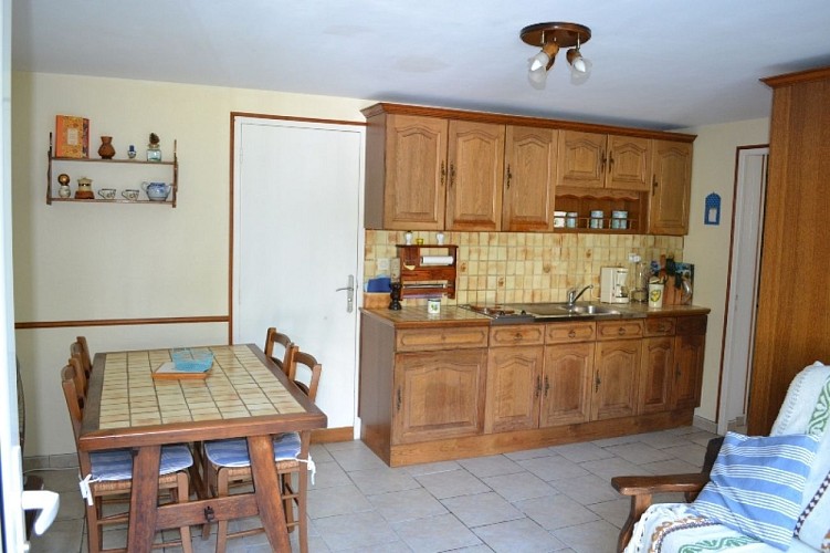 Meuble Mr et Mme Beaucamp a Ciron gite les écureuils