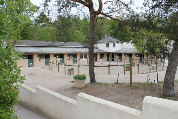 Ecuries Claude Meurgues Saint-Maur