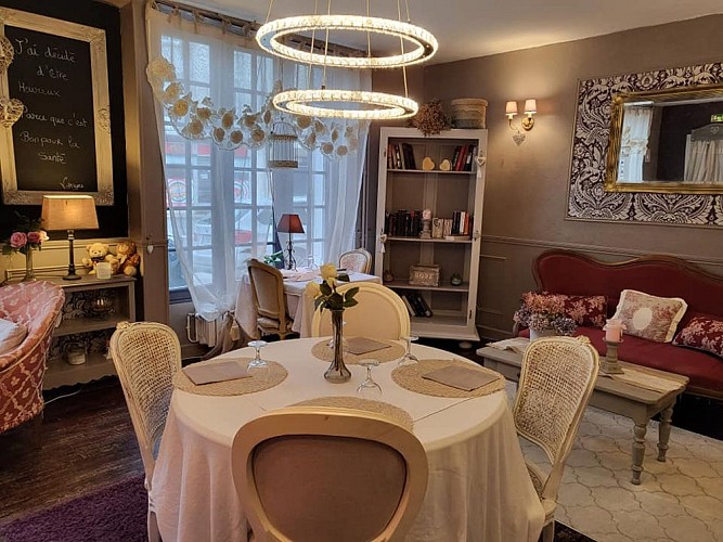 Le 7 pompadour salle