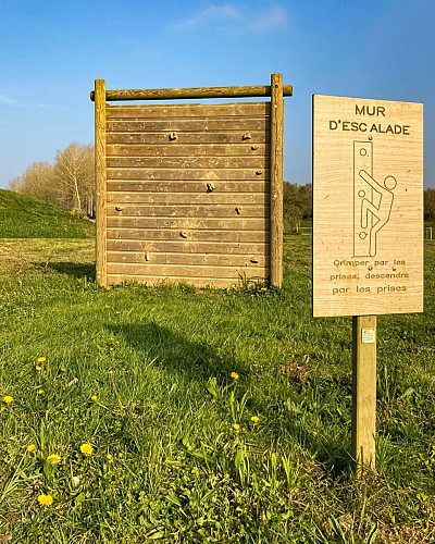 004 Parcours sportif Laces de Nerbis mur d'escalade