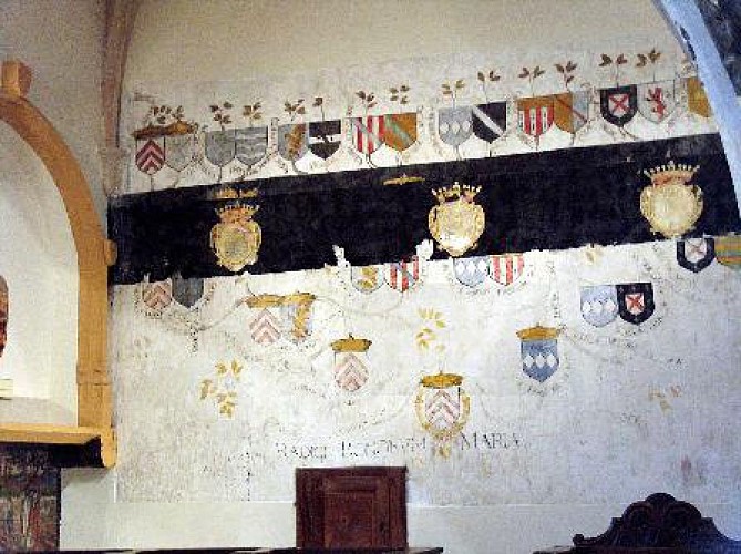 Peinture murale St Maurice-de-Satonnay chapelle sud litre et blasons