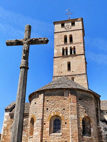 Uchizy-Eglise Saint-Pierre chevet