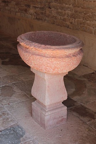 Chardonnay bénitier Eglise Saint-Rémy