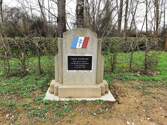 Mémorial Clauzon - stèle Saubusse (2)