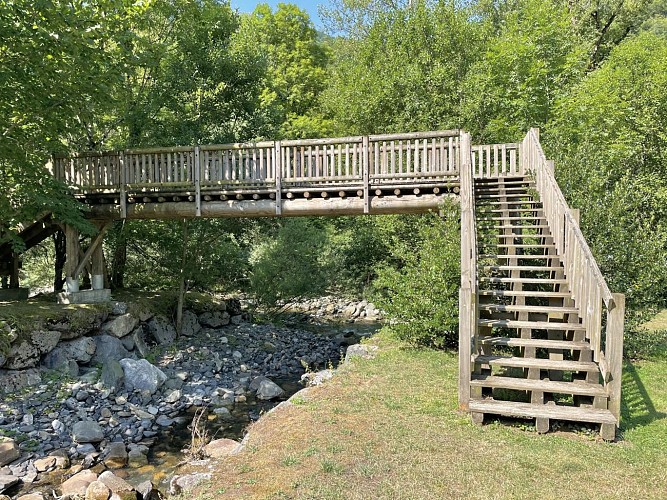 Terra aventura - Pont en bois - ETSAUT (©OTHB)