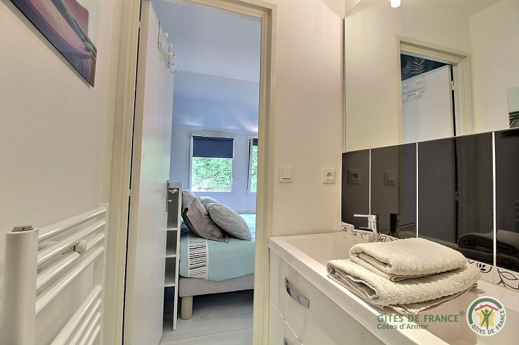 Les Pieds dans l'eau