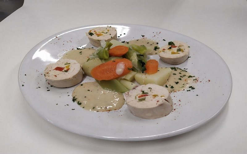 L-Ovalien--poule-au-pot