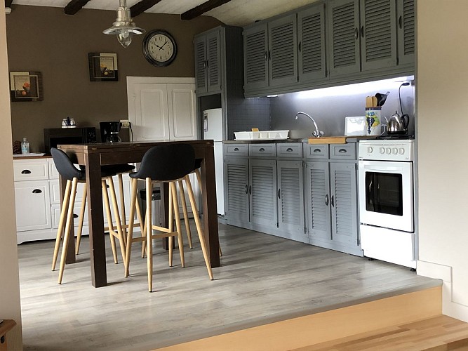 Gîte Les Vallées de Saint-Léo - Saint-Léonard-des-Bois - cuisine