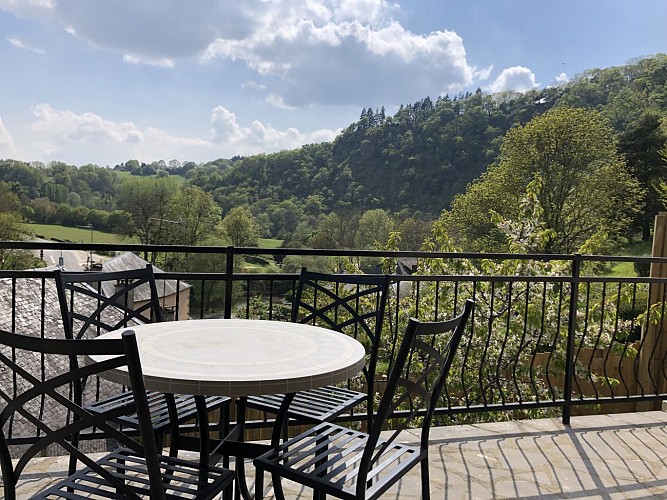 Gîte Les Vallées de Saint-Léo - Saint-Léonard-des-Bois - terrasse
