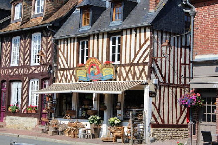 Beuvron-en-Auge classé "Plus Beaux Villages de France"