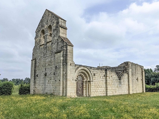 Ruines de la chapelle de Villemartin - Mouliets-et-Villemartin