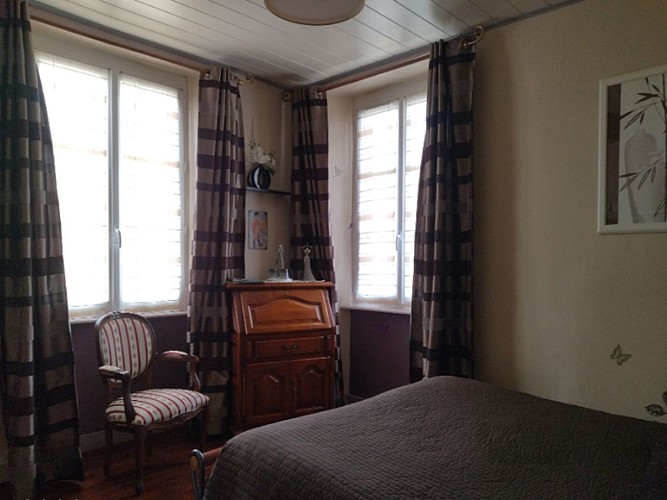 chambre-chocolat1 - Maison de la Fontaine (TIS)