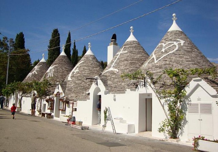 Visite guidée privée d'Alberobello et dégustation de fromages locaux - En français
