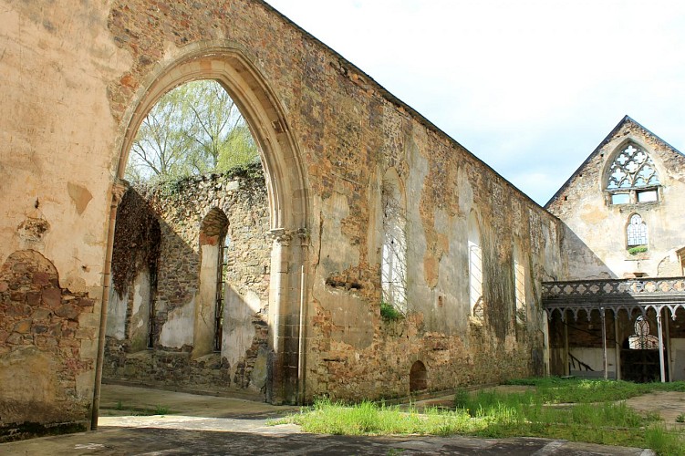 Abbaye Saint Jacques - Montfort sur Meu - avril 2018 - ©Office de Tourisme (2)