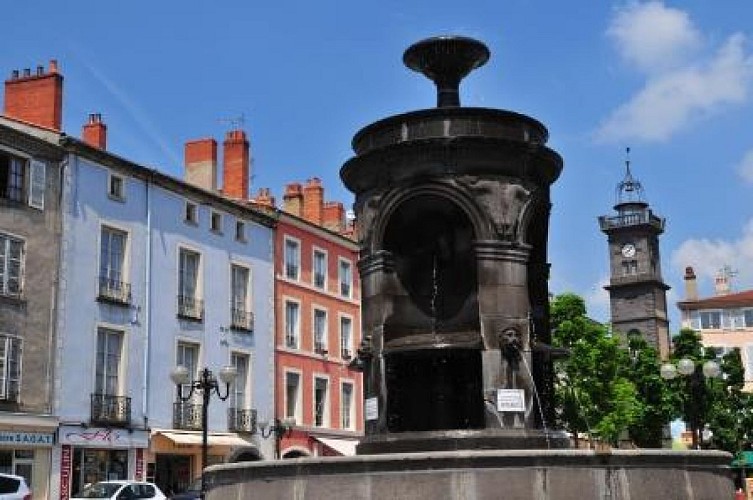 Place de la République et sa fontaine