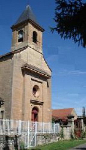 Bissy-sous-Uxelles façade église Saint-Laurent